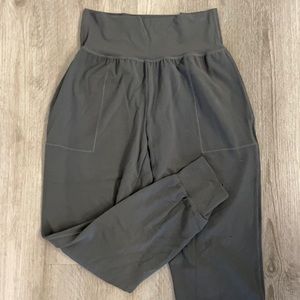 NEW ATHLETA Salutation Jogger